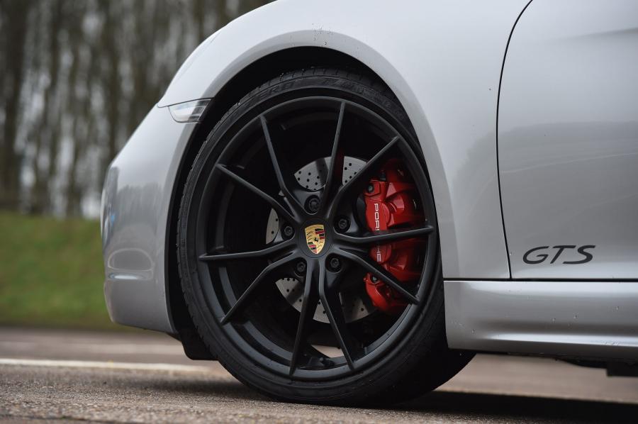 Колеса Porsche 718 Boxster GTS (982) 2017 года  (UK) (фото 9 из 40)